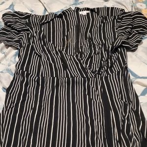 🔴Black & white striped short sleeve dress